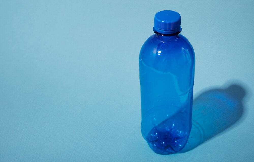 Los ecologistas piden regresar al sistema de devolución de los cascos ante la «falsedad» de los datos de reciclaje de botellas de plástico