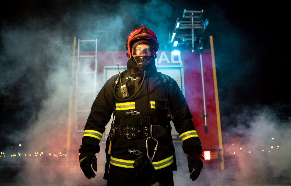 Agredir o amenazar a un agente forestal será atentado contra la autoridad y se limitará la jornada laboral de los bomberos ante el fuego