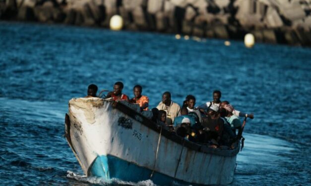 Al menos 25 muertos y 165 desaparecidos en el naufragio de una embarcación en Mauritania